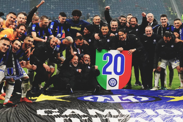 藍黑軍團提前5輪奪得20冠