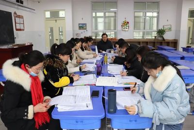深耕課堂促成長 凝心聚力謀新篇——南陽市第二完全學(xué)校初中部“一課五研”校本研修活動(dòng)紀(jì)實(shí)